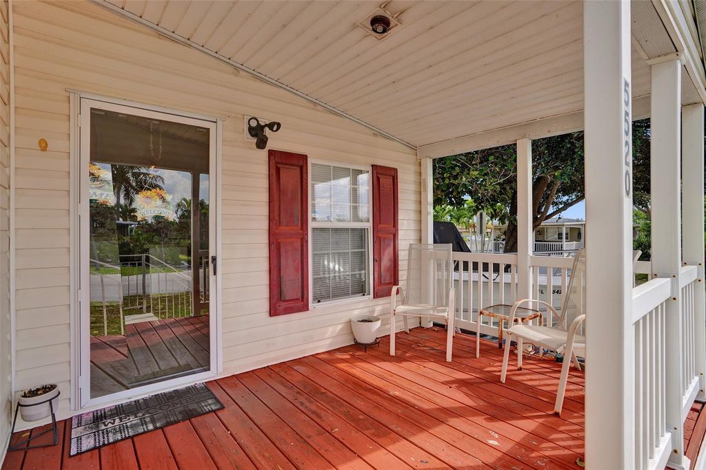 5520 SW 27th Terrace, Fort Lauderdale, FL 33312