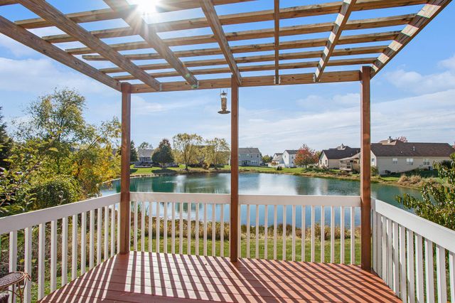 2751 Kildare Courtyard, Valparaiso, IN 46385