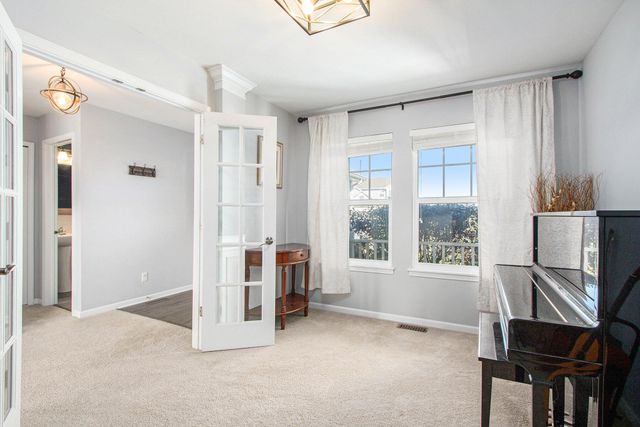 2751 Kildare Courtyard, Valparaiso, IN 46385