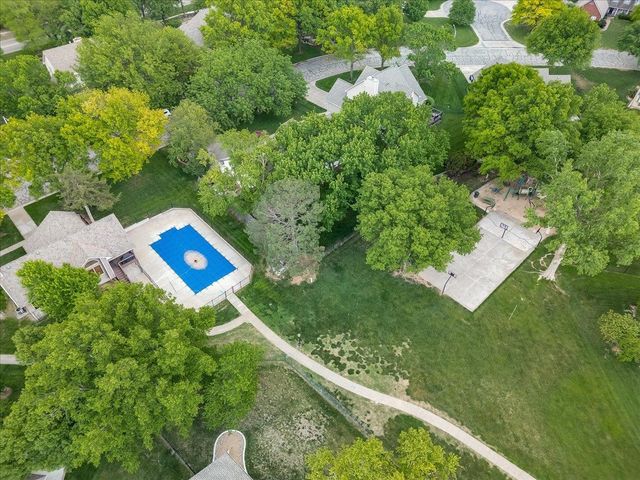 12113 W Ridgepoint Ct, Wichita, KS 67235