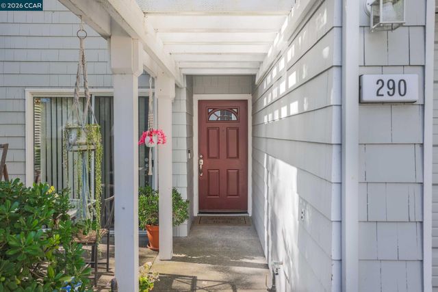 290 Pebblecreek Ct, Martinez, CA 94553