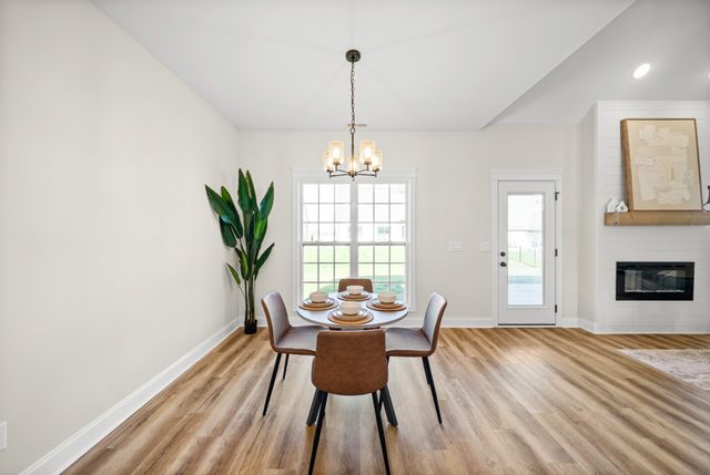 214 Harvest Moon Dr, Clarksville, TN 37043