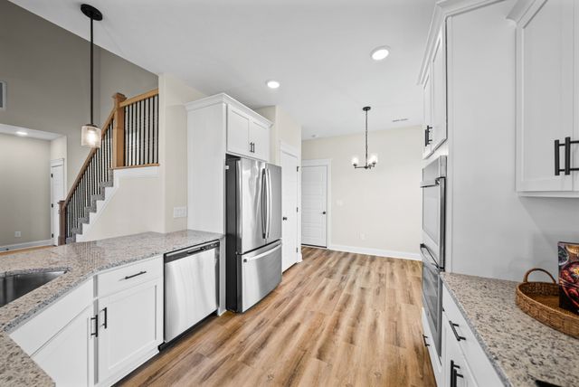 214 Harvest Moon Dr, Clarksville, TN 37043