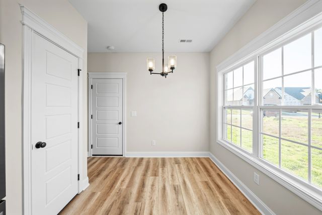 214 Harvest Moon Dr, Clarksville, TN 37043