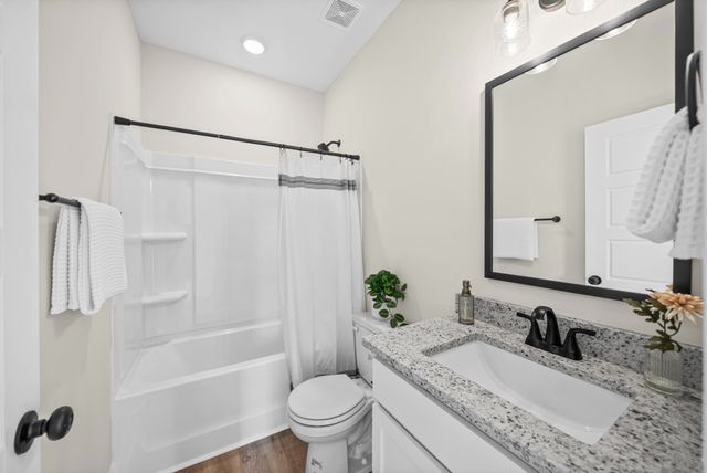 214 Harvest Moon Dr, Clarksville, TN 37043