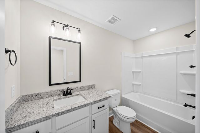 214 Harvest Moon Dr, Clarksville, TN 37043