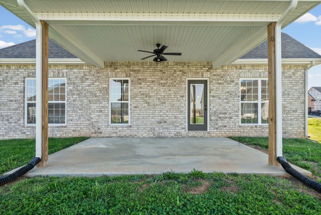 214 Harvest Moon Dr, Clarksville, TN 37043