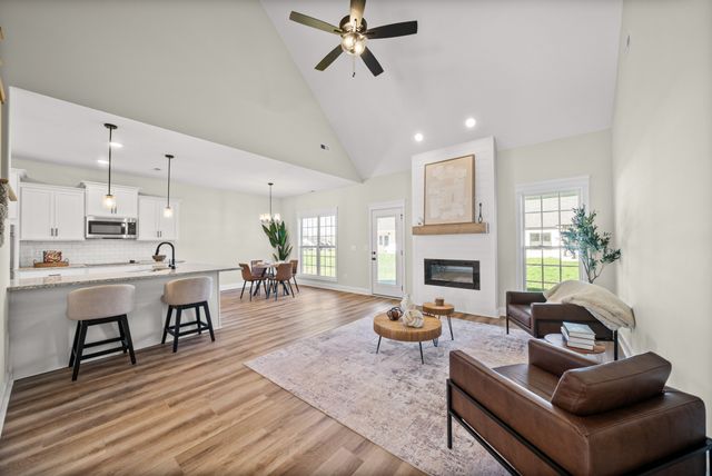 214 Harvest Moon Dr, Clarksville, TN 37043