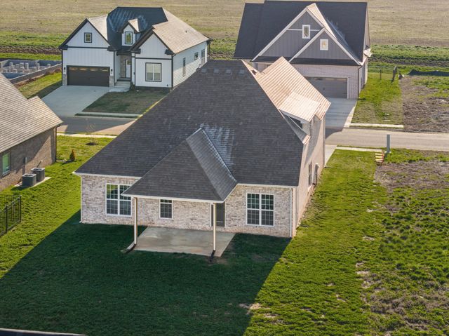 214 Harvest Moon Dr, Clarksville, TN 37043