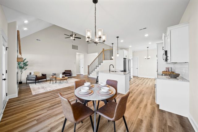 214 Harvest Moon Dr, Clarksville, TN 37043