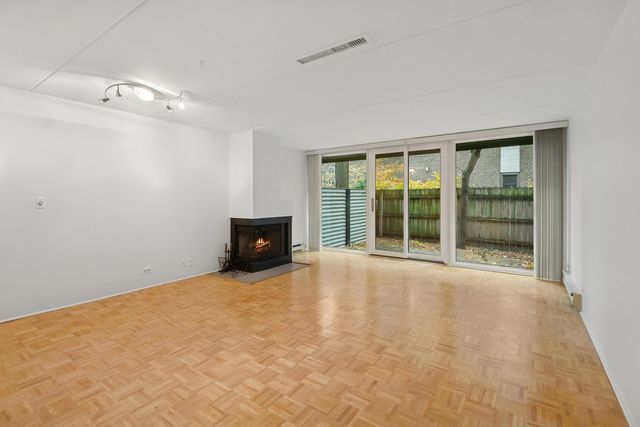 840 Michigan Avenue 10, Evanston, IL 60202