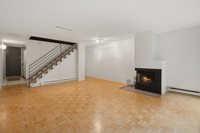 840 Michigan Avenue 10, Evanston, IL 60202