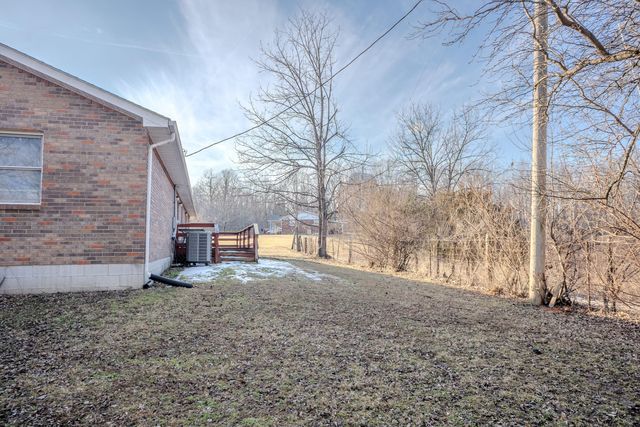 95 Kim Gay Lane, Mckee, KY 40447