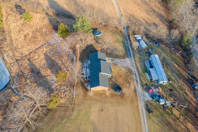 95 Kim Gay Lane, Mckee, KY 40447