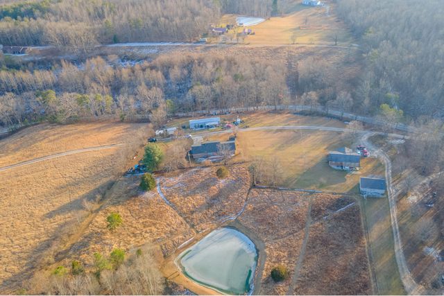 95 Kim Gay Lane, Mckee, KY 40447