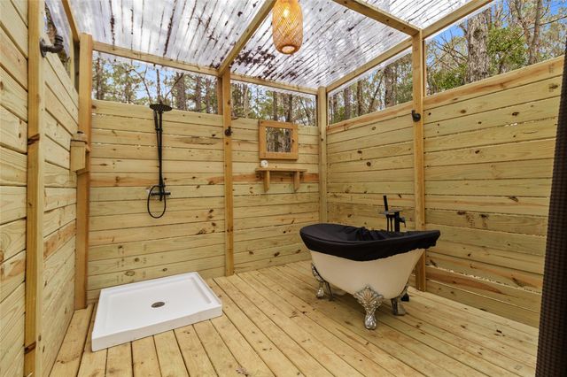 180 Jordan Road, Point Blank, TX 77364