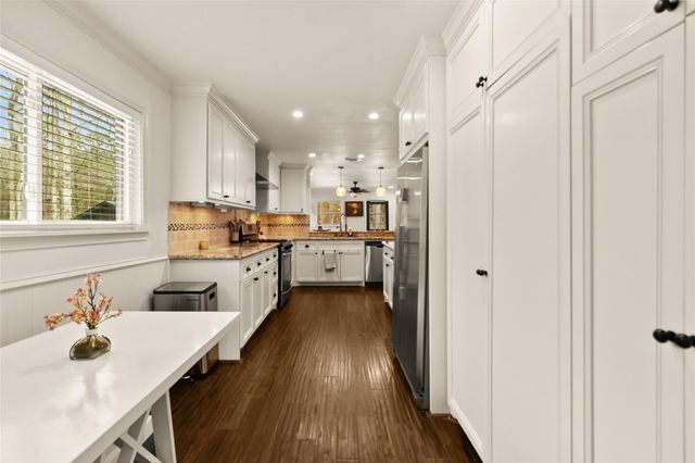 180 Jordan Road, Point Blank, TX 77364