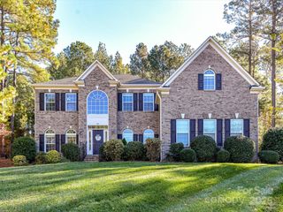 300 Brookridge Drive, Mount Holly, NC 28120