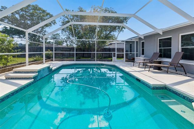 16205 SAWGRASS CIRCLE, Tampa, FL 33624