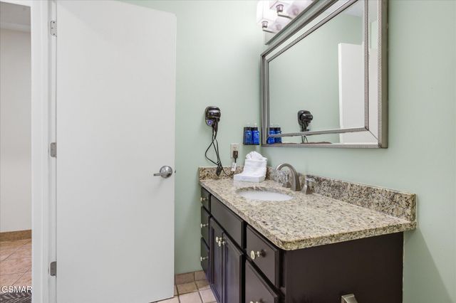 225 Collier Drive, Unit 2410, Sevierville, TN 37862