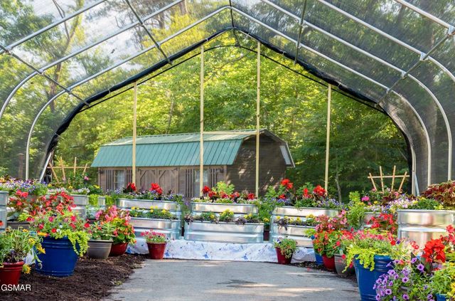 225 Collier Drive, Unit 2410, Sevierville, TN 37862