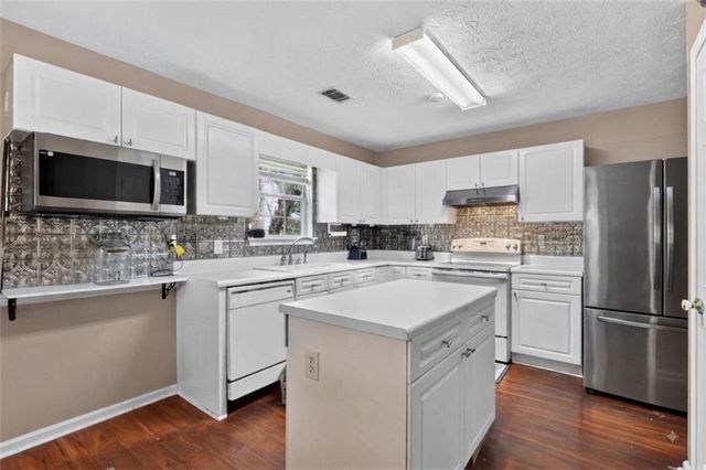705 Allens Landing Drive, Lawrenceville, GA 30045