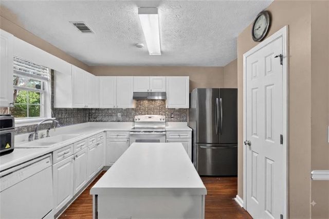 705 Allens Landing Drive, Lawrenceville, GA 30045