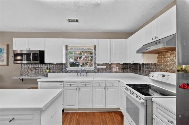 705 Allens Landing Drive, Lawrenceville, GA 30045