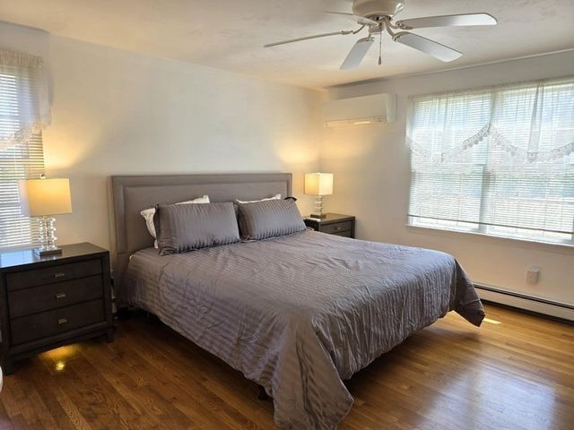 31 Falling Leaf Ln, Barnstable, MA 02655