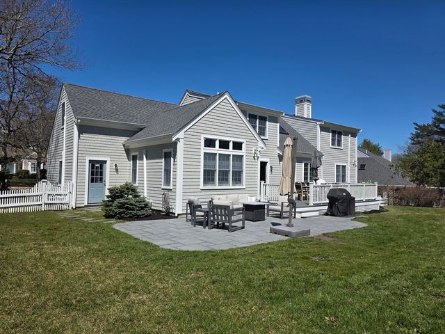 31 Falling Leaf Ln, Barnstable, MA 02655