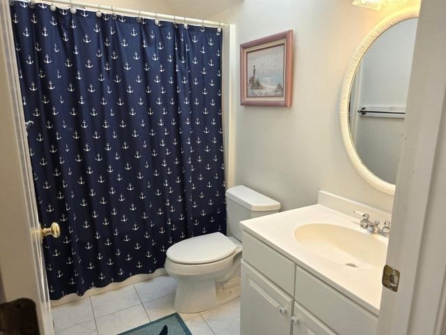 31 Falling Leaf Ln, Barnstable, MA 02655