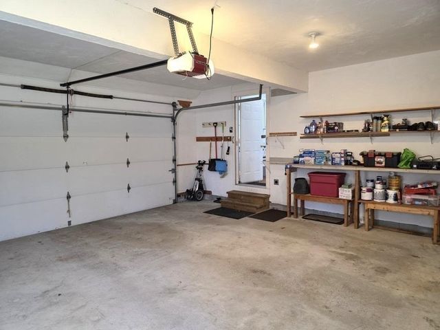 31 Falling Leaf Ln, Barnstable, MA 02655