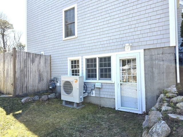 31 Falling Leaf Ln, Barnstable, MA 02655