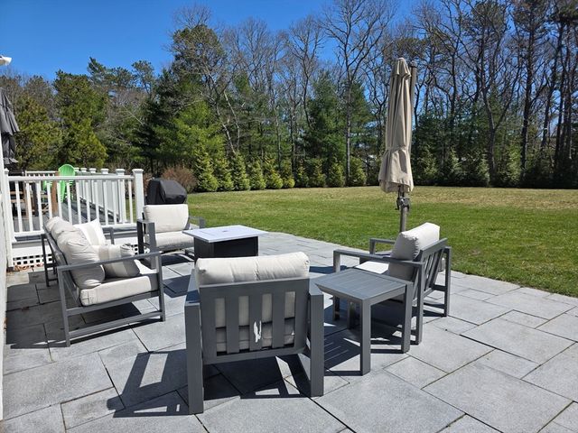 31 Falling Leaf Ln, Barnstable, MA 02655