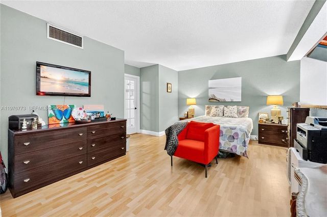 1490 Laguna Lane, Pembroke Pines, FL 33026