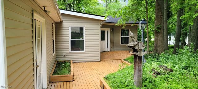 445 Houghton Road, Sagamore Hills, OH 44067