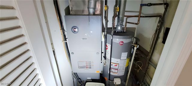 445 Houghton Road, Sagamore Hills, OH 44067