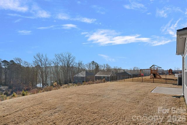 17519 Snug Harbor Road, Charlotte, NC 28278