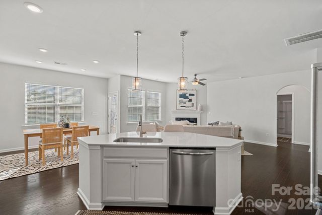 17519 Snug Harbor Road, Charlotte, NC 28278