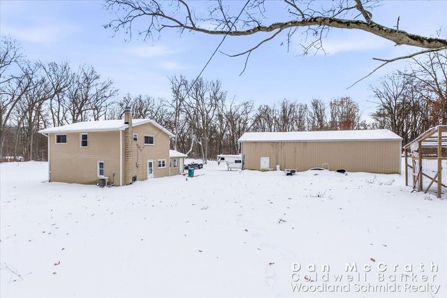 9811 N 28th Street, Richland, MI 49083