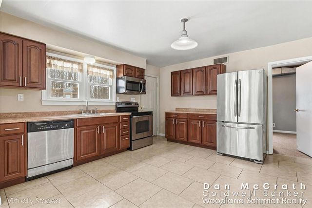 9811 N 28th Street, Richland, MI 49083