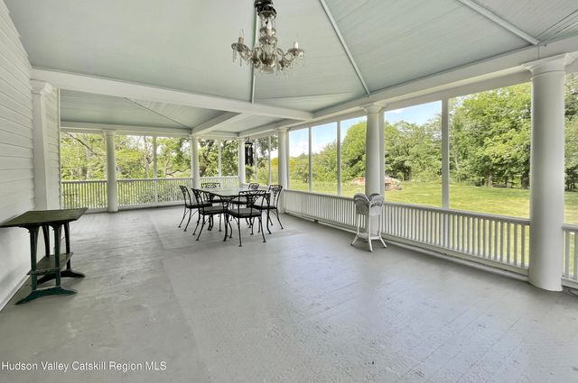 55 Leggett Road, Stone Ridge, NY 12484