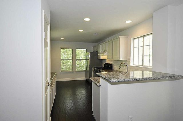 69 Spiral Vine 69B, The Woodlands, TX 77381