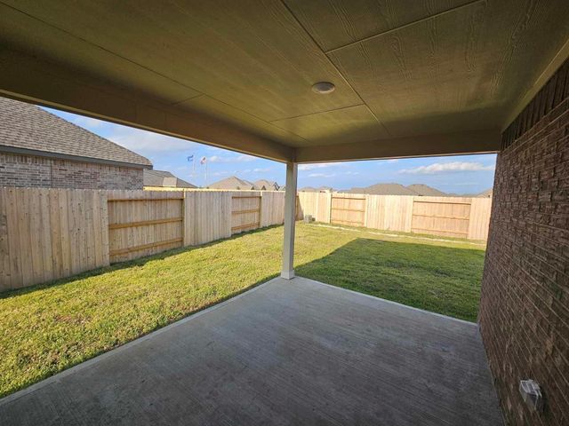 9534 Meghan Heights Drive, Baytown, TX 77521