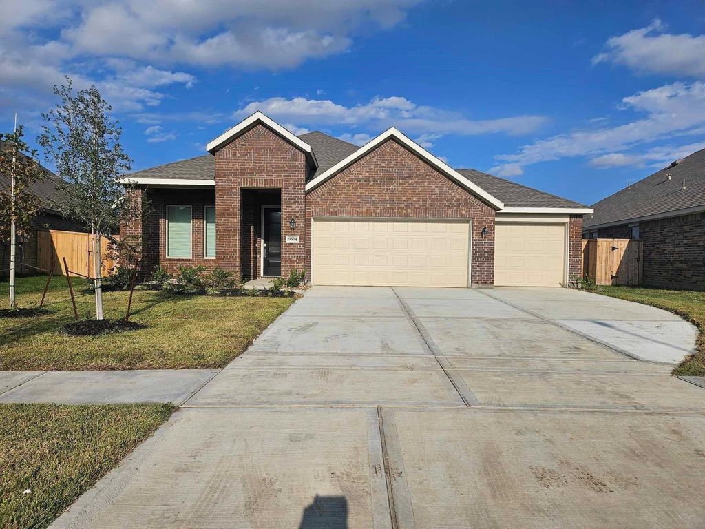 9534 Meghan Heights Drive, Baytown, TX 77521