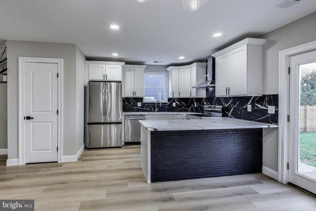 1008 LAFAYETTE BLVD, Fredericksburg, VA 22401