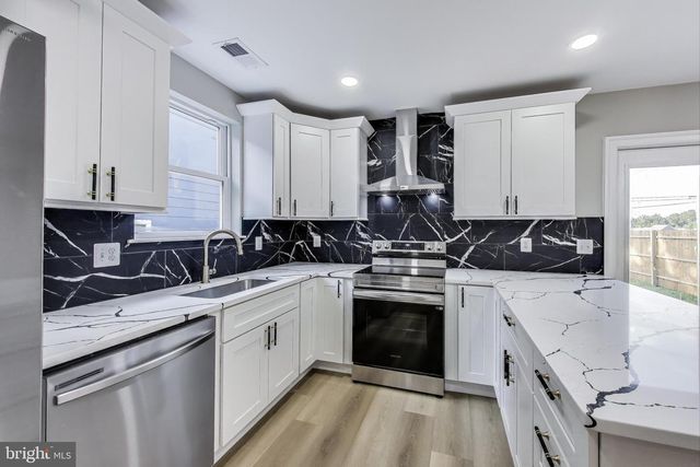 1008 LAFAYETTE BLVD, Fredericksburg, VA 22401
