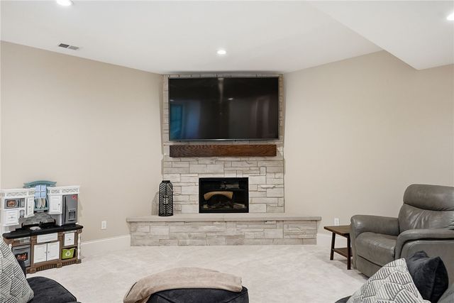 225 Stoup Rd, Adams Twp, PA 16046