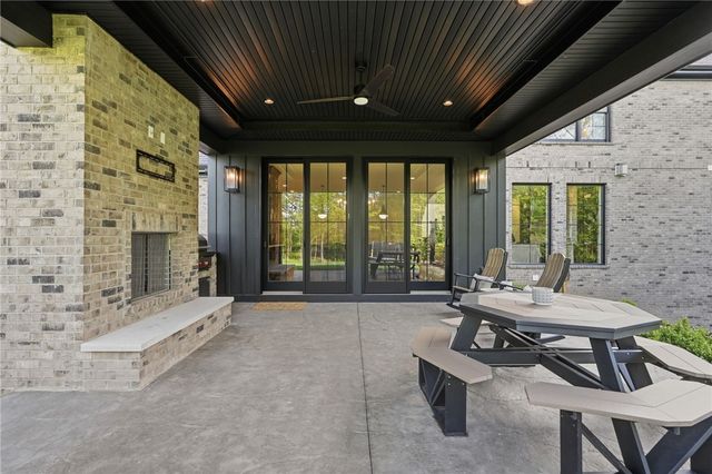 225 Stoup Rd, Adams Twp, PA 16046