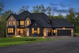 225 Stoup Rd, Adams Twp, PA 16046